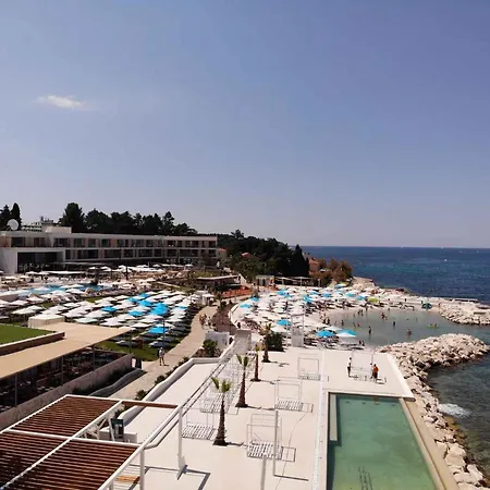 아파트 In Porec/istrien 38185